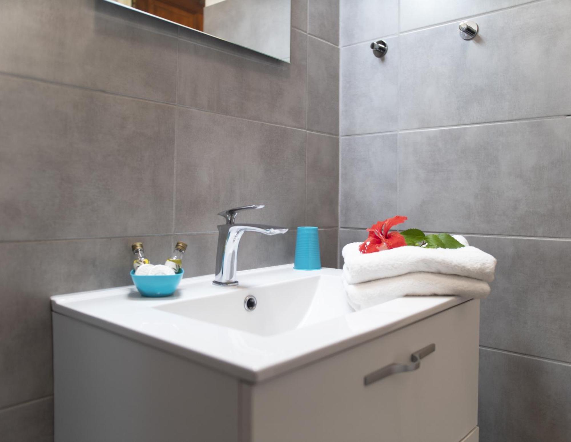 Residence Ti'Keol - Appartements Avec Terrasse 2 A 4 Personnes, Piscine 圣安娜 外观 照片
